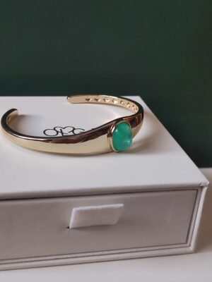 BRACELETE RÍGIDO COM APLICAÇÃO OVAL TURMALINA